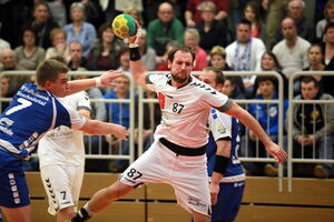 Tim Müller kämpft sich durch - Foto: Armin Kübelbeck