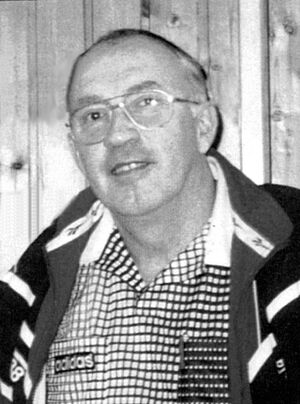 Hans Nau in seinem Lieblingsdress: Schiri-Klamotten