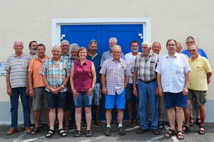 v.l.: Werner Senßfelder, Rudolf Drodt, Manfred Stiltz, Daniel Raiß, Erich Barthel, Helmut Senßfelder, Dagmar Kraus, Karl Metzger, Eckehard Grischke, Gerhardt Senßfelder, Wolfgang Büchs, Hans Funk, Karl Frey, Klaus Drodt, Wilhelm Krämer, Herbert Raiß, Erwi