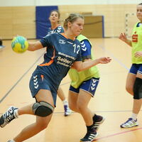 Hier zu sehen beim Wurf: Lisa Friedmann, die 4 Treffer erzielen konnte und der wir von ganzem Herzen alles Liebe & Gute zum Geburtstag wünschen. Archivfoto Alexander Iser