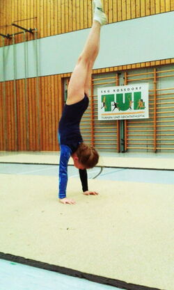 Sina Grischke am Boden