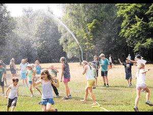 Wasserschlacht im Wildpark - Foto von Marc Schüler, www.echo-online.de