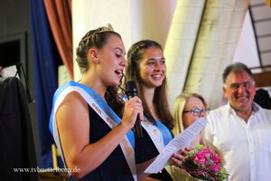 Louisa Janz mit ihrer Vorgängerin Anna-Lena Klink